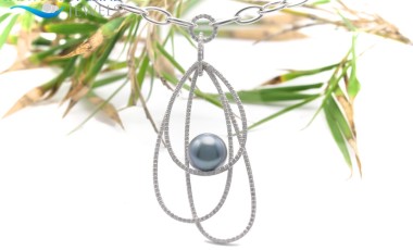 Tahitian Pearl Pendant Viviane